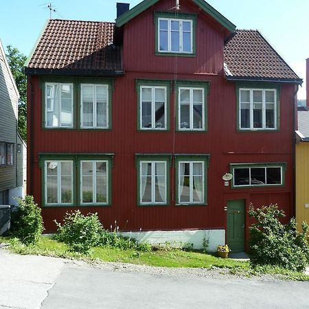 Red Old House Tromso Apartment Tromsø Quarto foto